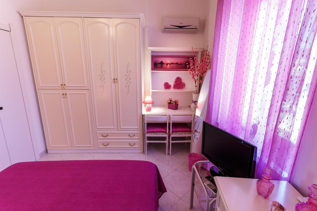 Bed and Breakfast L'Aurora Viola Carbonia Exterior foto
