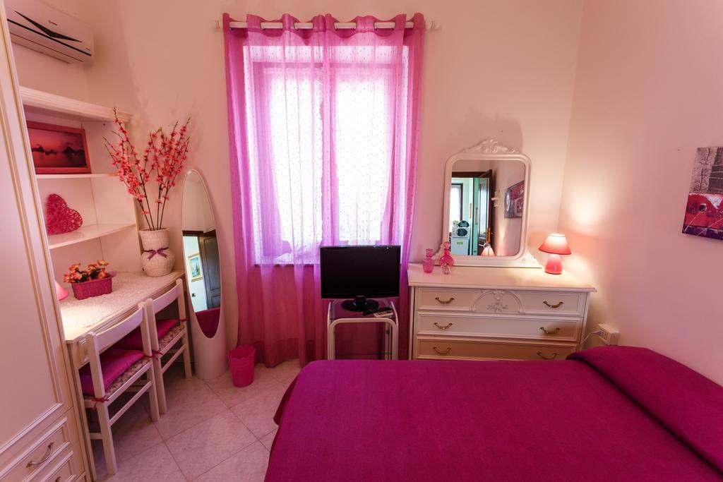 Bed and Breakfast L'Aurora Viola Carbonia Exterior foto