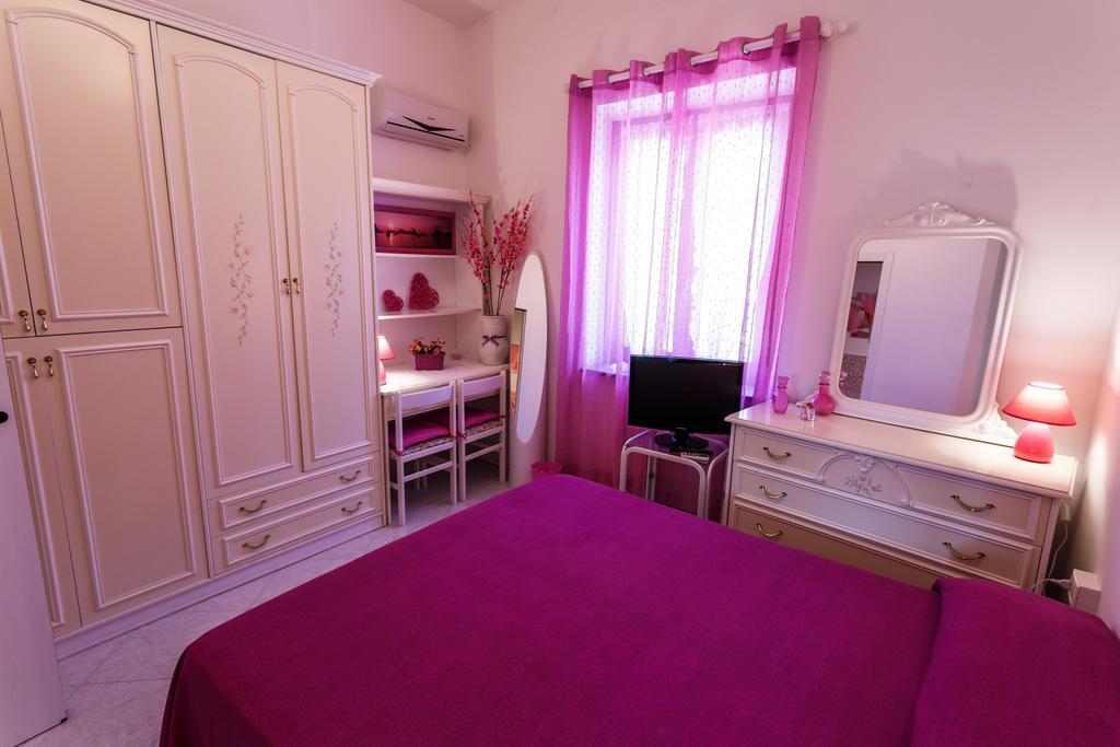 Bed and Breakfast L'Aurora Viola Carbonia Exterior foto