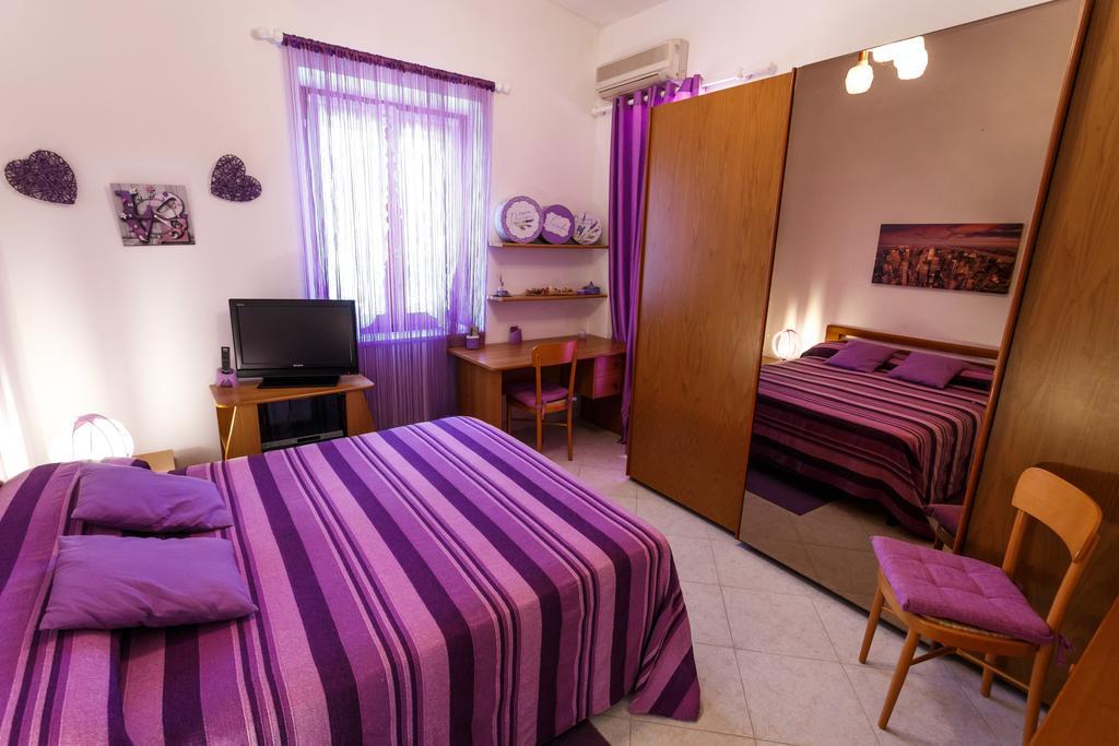 Bed and Breakfast L'Aurora Viola Carbonia Exterior foto