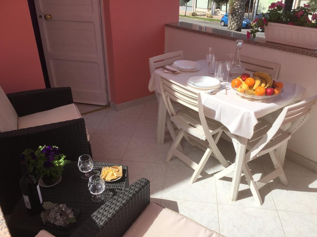 Bed and Breakfast L'Aurora Viola Carbonia Exterior foto